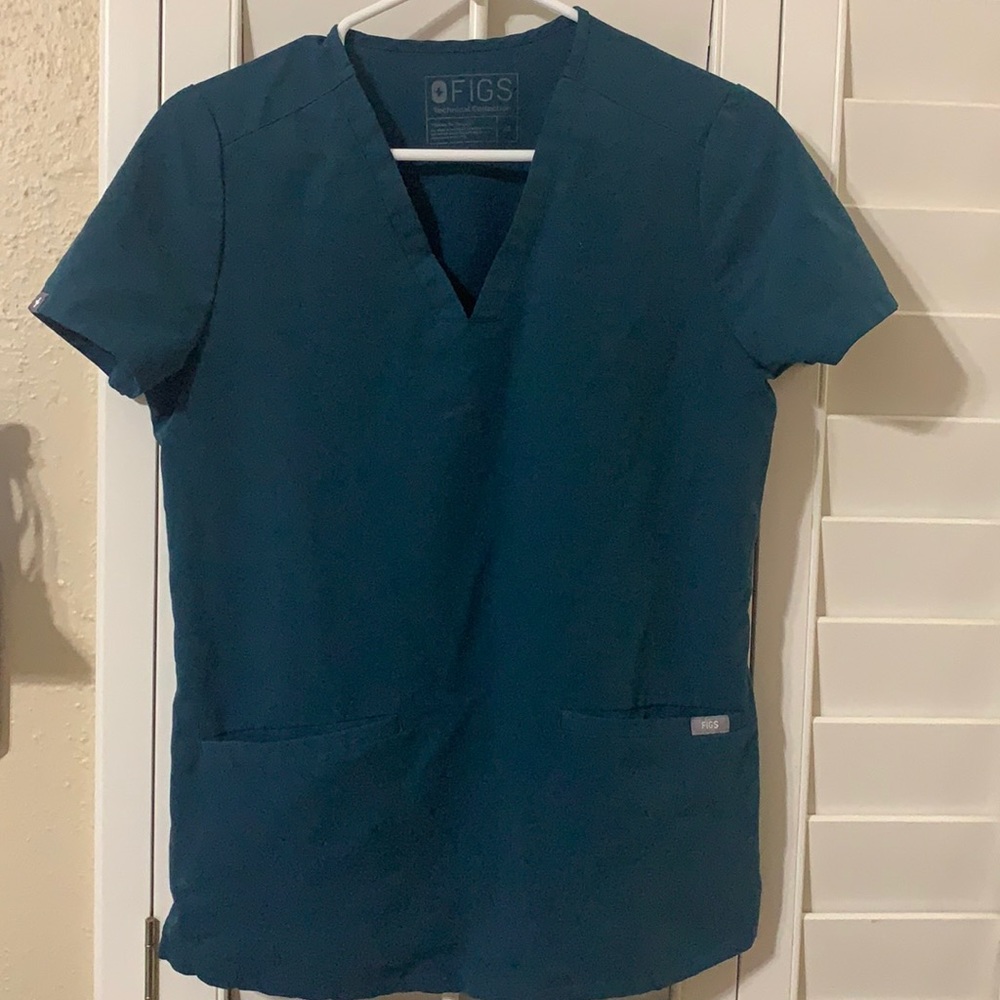 Figs Scrub Top